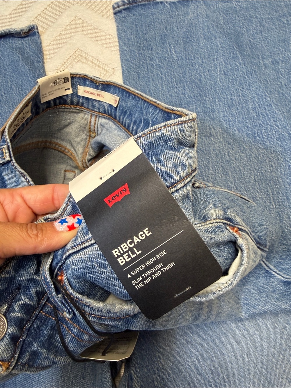 LEVIS - Ribcage Bell Jean - Picture 6 of 6